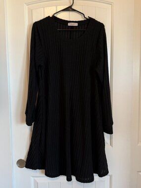 BELAROI Black ribbed long sleeve mini dress. Size 1X